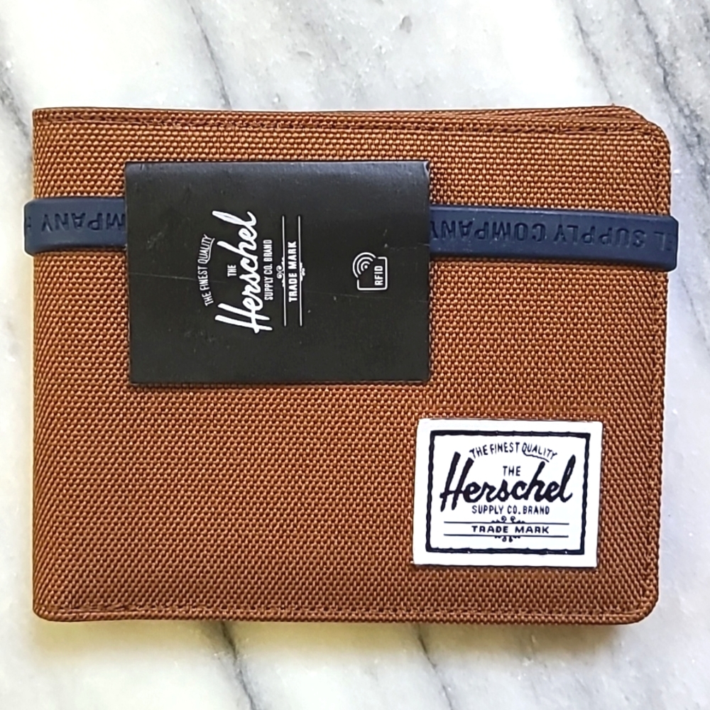 Herschel Supply Co. Roy Wallet  w/ RFID technology